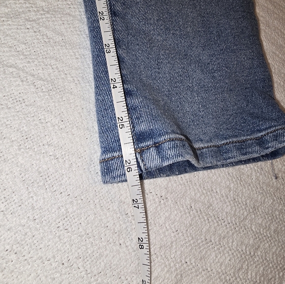 Altar'd State Straight Leg Distresses SALLY style, Stretch Jeans Size 7 - Picture 11 of 11